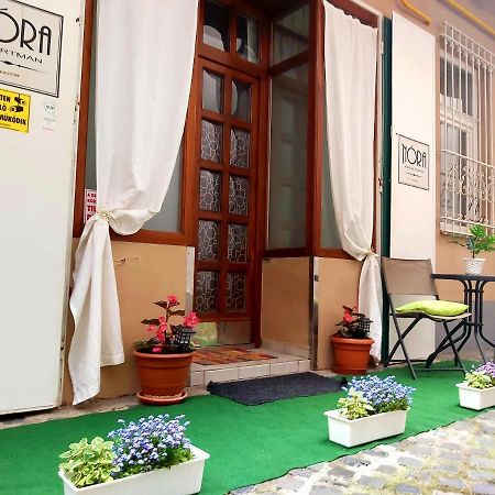 Nora Studio Apartman - Eger Apartment Bagian luar foto