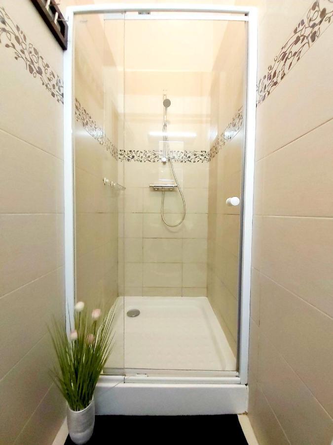 Nora Studio Apartman - Eger Apartment Bagian luar foto