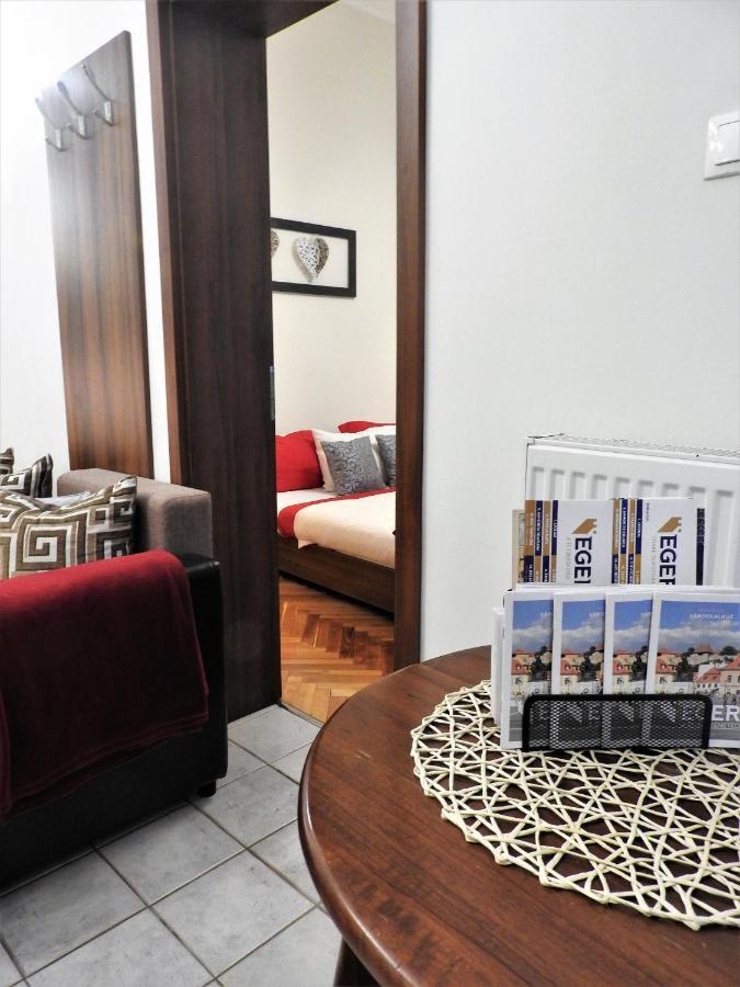 Nora Studio Apartman - Eger Apartment Bagian luar foto